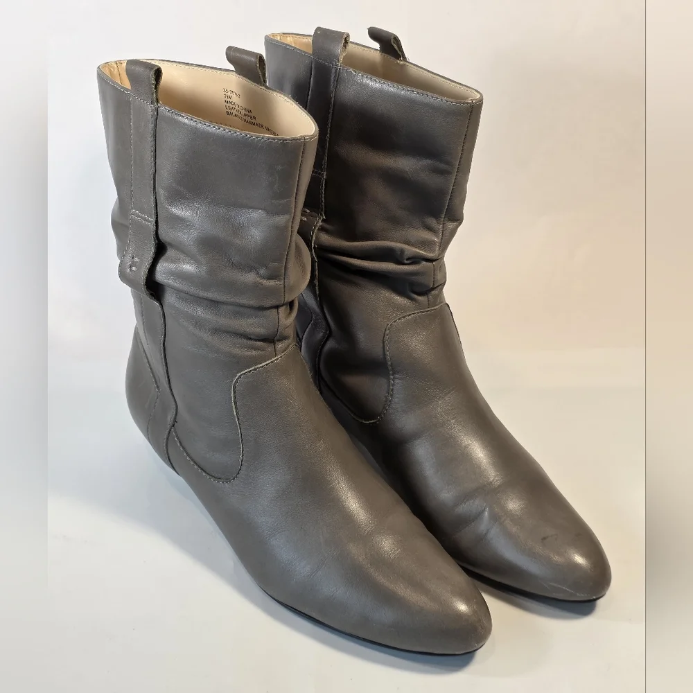 Chadwicks Women’s Soft Leather Gray Mid Calf Pull On Boots Size 7.5M